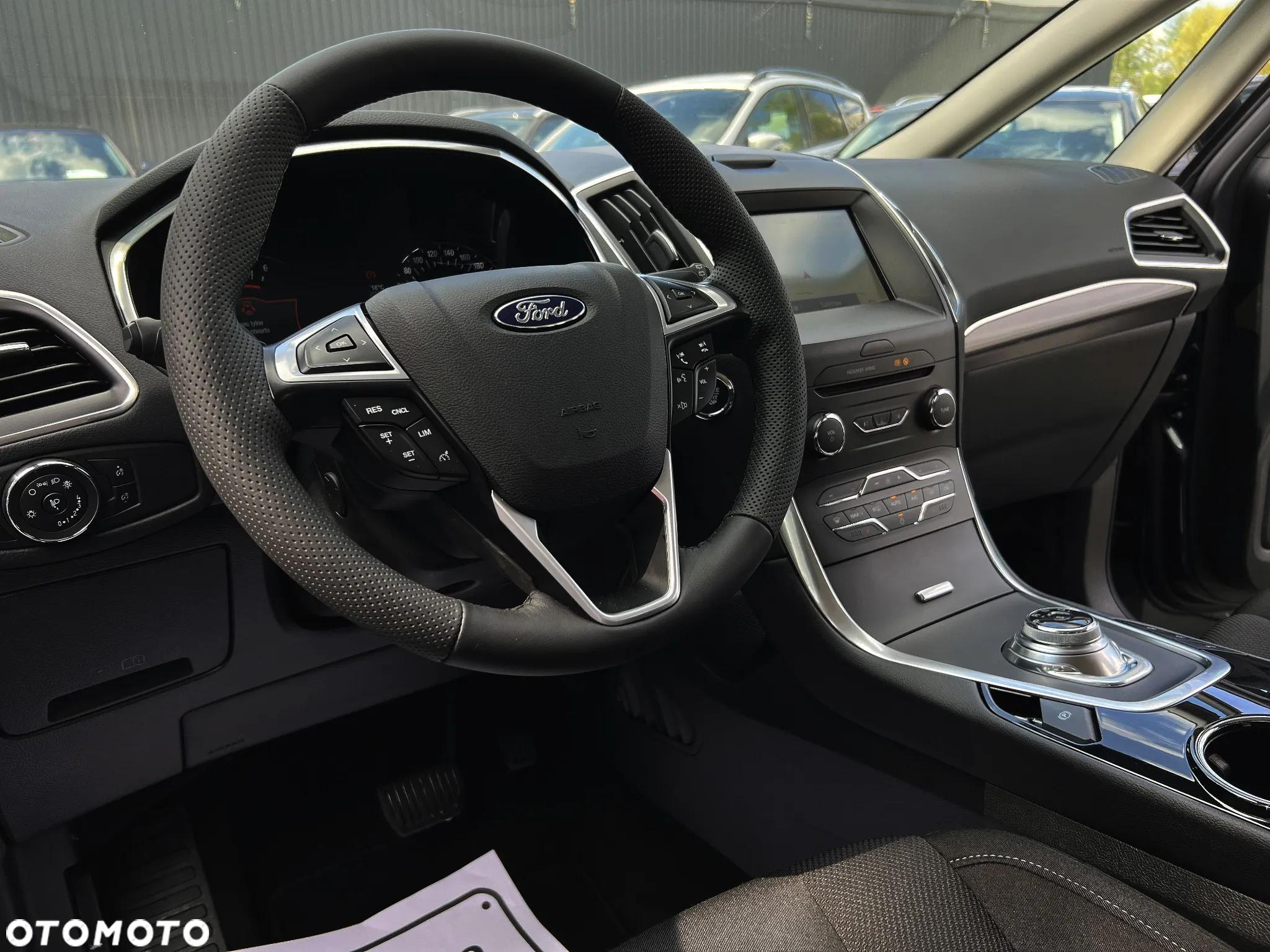 Ford S-Max 2.0 EcoBlue Titanium - 23