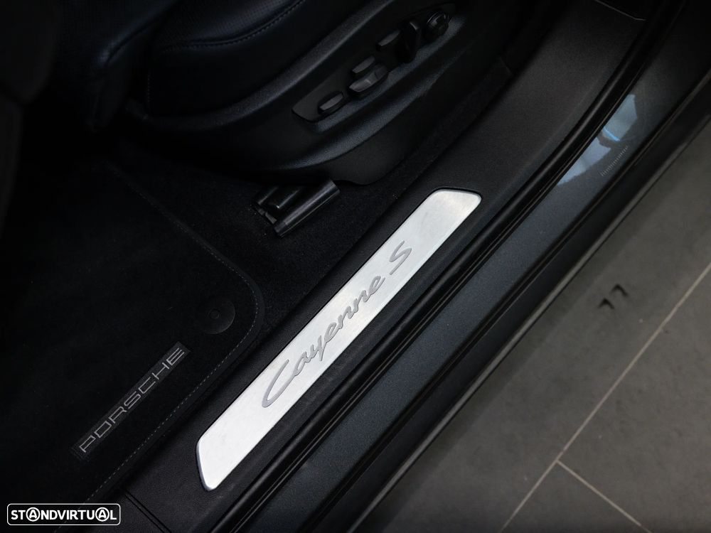 Porsche Cayenne Coupé S E-Hybrid - 25