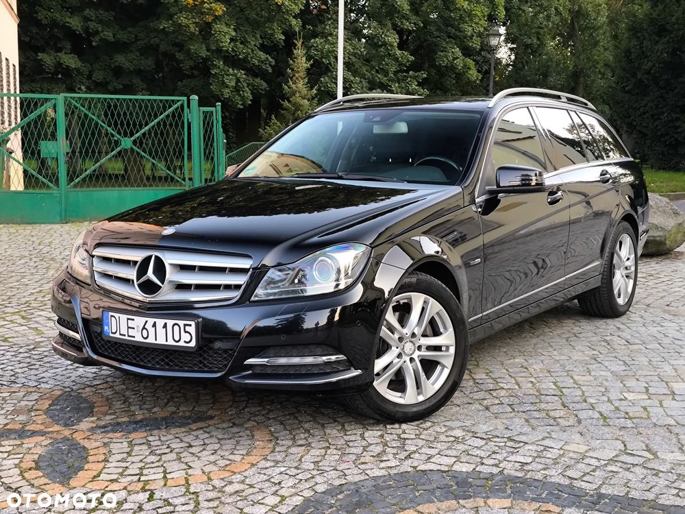 Mercedes-Benz Klasa C 220 T CDI DPF (BlueEFFICIENCY) 7G-TRONIC Avantgarde - 2