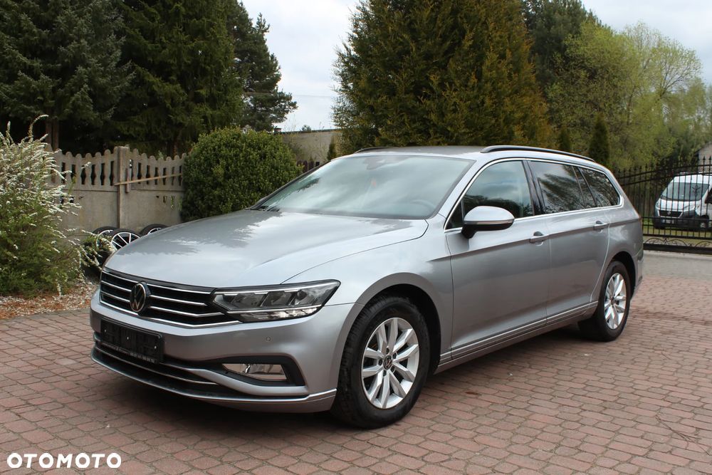 Volkswagen Passat 2.0 TDI SCR Trendline DSG - 2