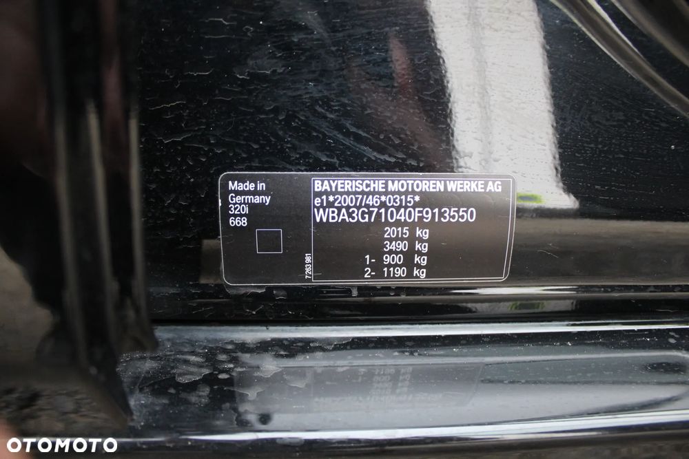 BMW Seria 3 320i - 18