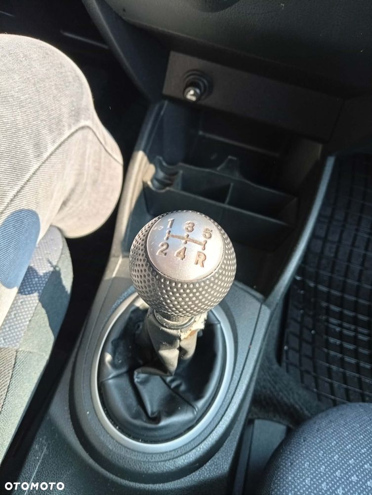 Honda Jazz 1.2 Base - 9