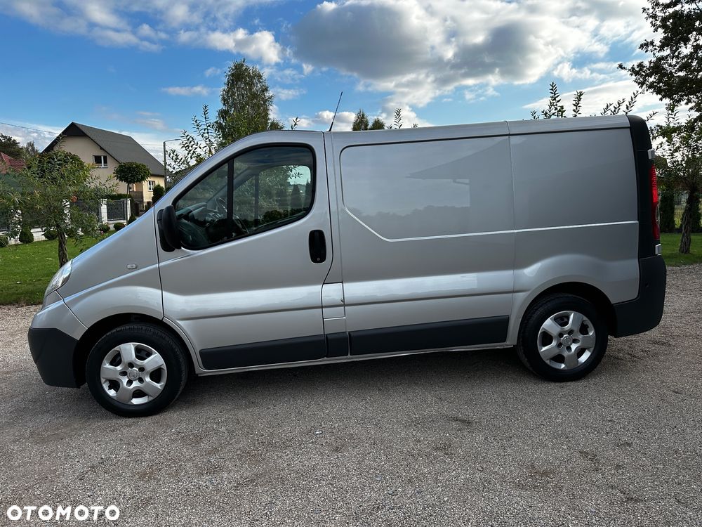 Opel Vivaro - 12