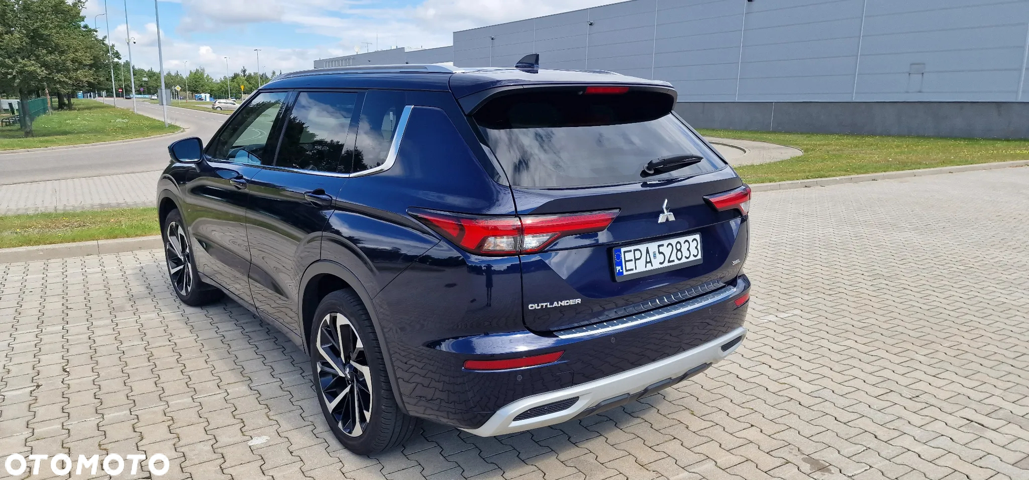 Mitsubishi Outlander - 3