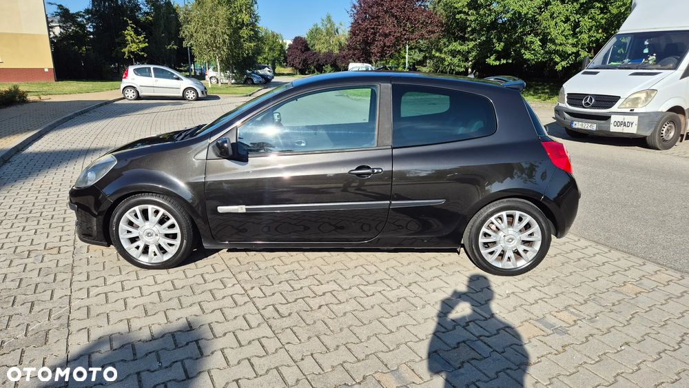 Renault Clio 1.6 Confort Privilege - 12