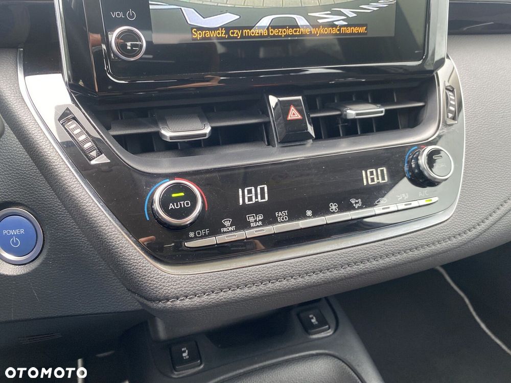 Toyota Corolla - 23