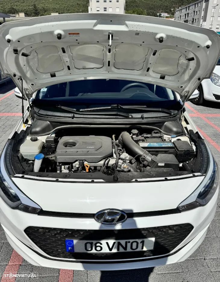 Hyundai i20 / 1.1 CRDi Access Plus - 11