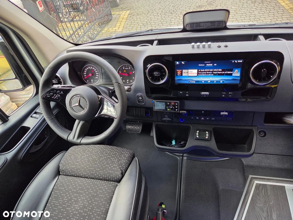 Mercedes-Benz Sprinter - 4