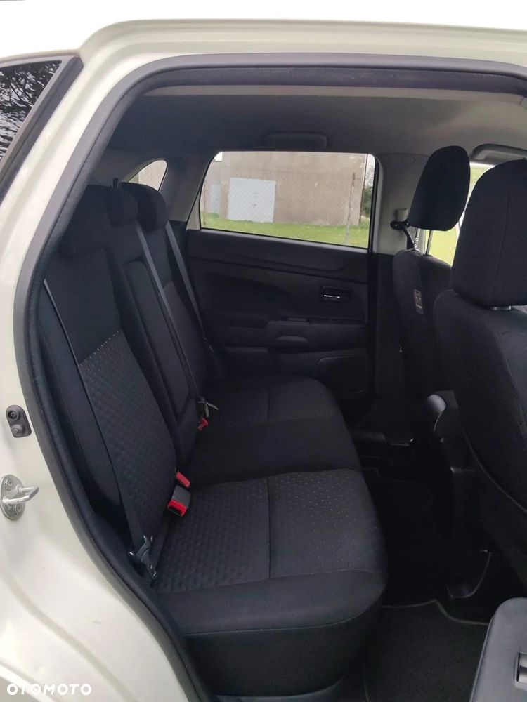 Mitsubishi ASX 1.6 Inform - 10