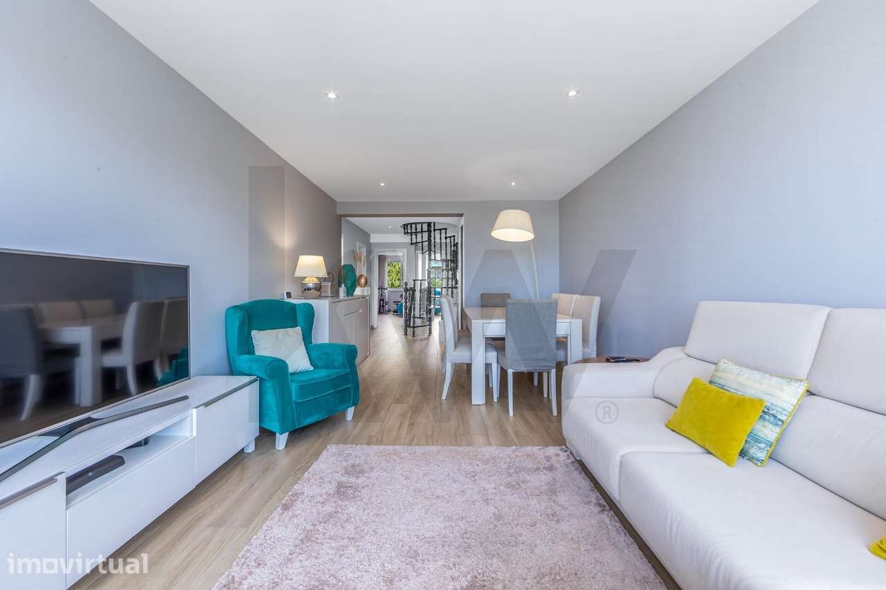 T4 Duplex de Sonho em Oeiras/Totalmente Remodelado/ Vista Mar - Grande imagem: 5/33