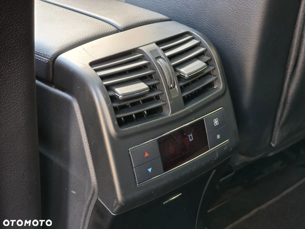 Mercedes-Benz Klasa E 350 CGI BlueEFFICIENCY 7G-TRONIC Avantgarde - 26