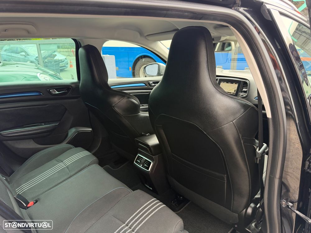 Renault Mégane Sport Tourer 1.5 dCi GT Line SS - 37