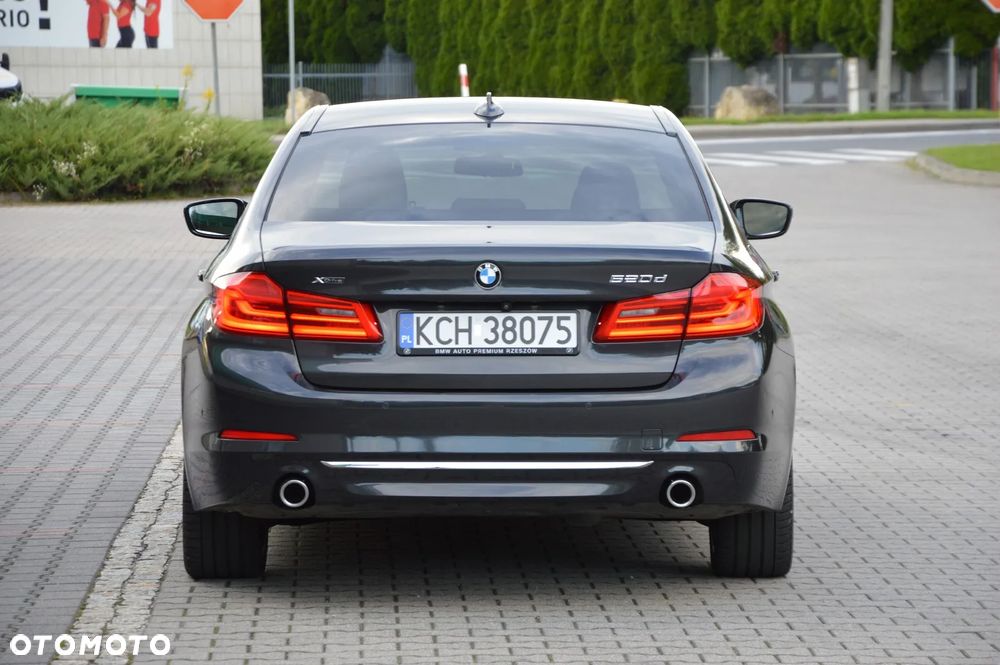 BMW Seria 5 520d xDrive Luxury Line - 13