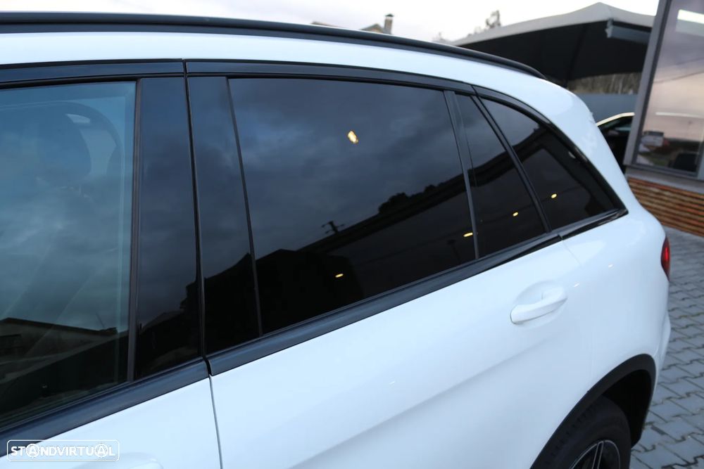 Mercedes-Benz GLC 300 de 4Matic 9G-TRONIC AMG Line - 11