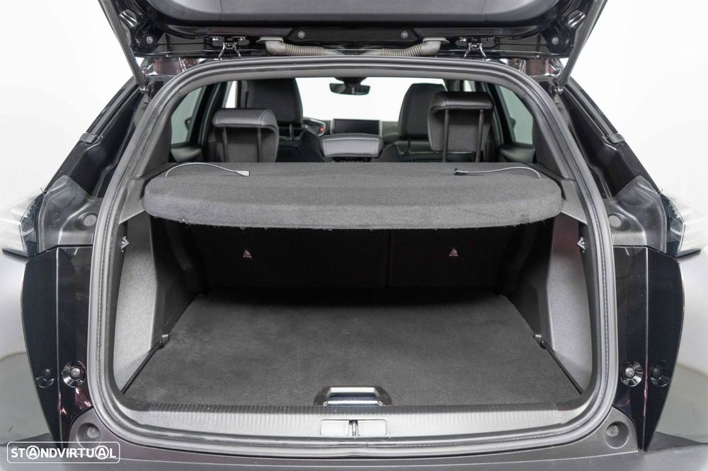 Peugeot 2008 1.2 PureTech GT EAT8 - 11