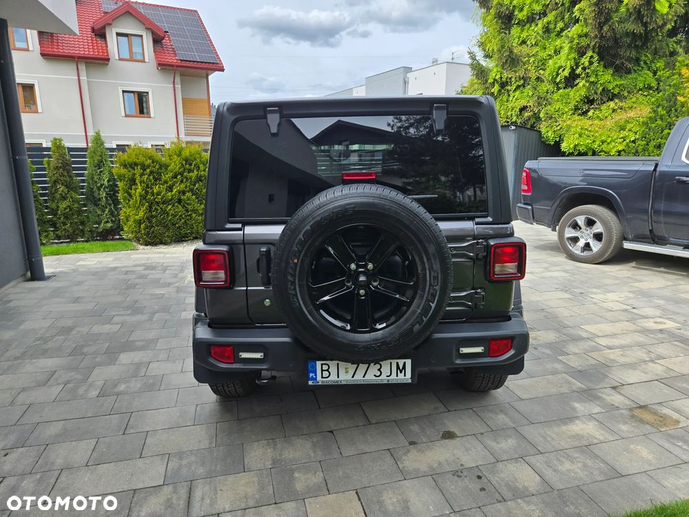 Jeep Wrangler - 13