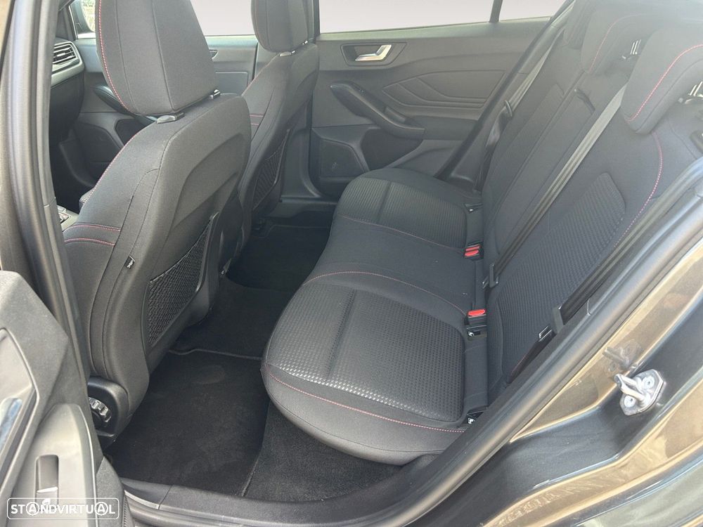Ford Focus 1.5 TDCi ST-Line - 13