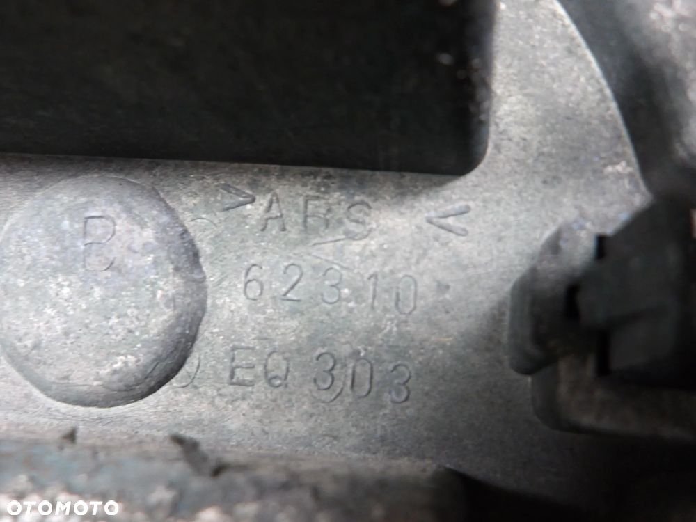 NISSAN X-TRAIL T30 00-07r. GRILL ATRAPA 62310EQ303 - 4