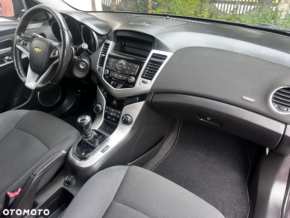 Chevrolet Cruze 1.8 LT+ - 16