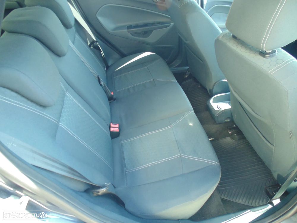 Ford Fiesta 1.25 Titanium - 13