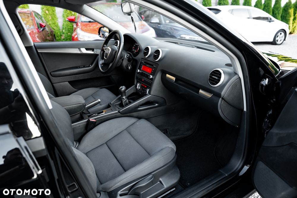 Audi A3 Sportback 1.6 Attraction - 22