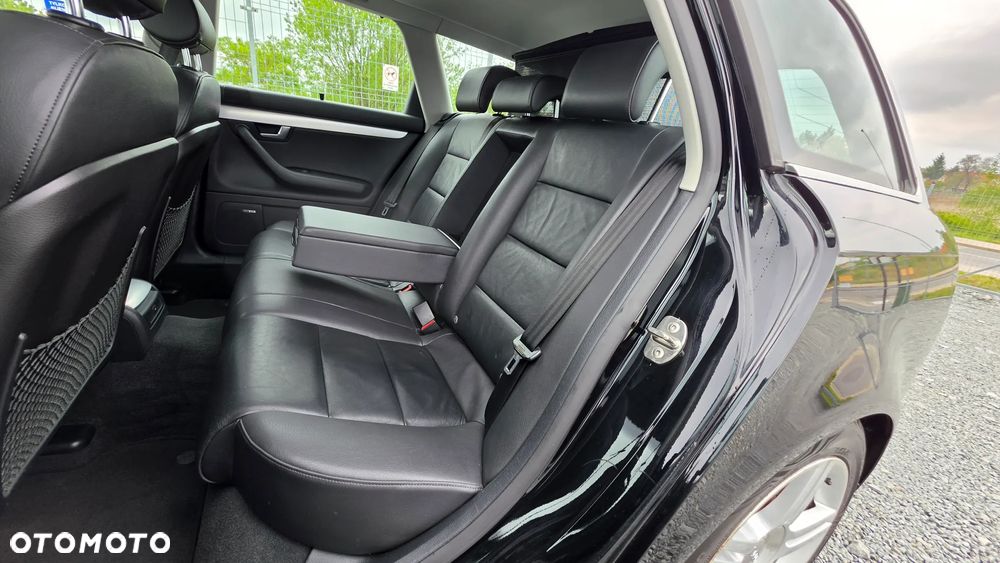 Audi A4 Avant 2.0 T FSI quattro - 8