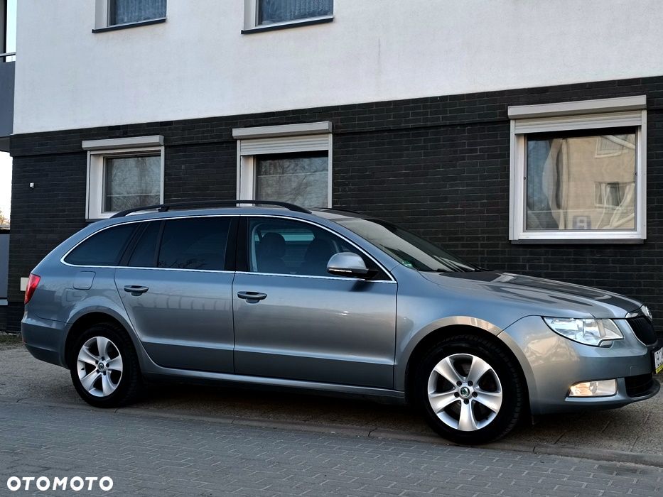 Skoda Superb 2.0 TDI Elegance DSG - 3