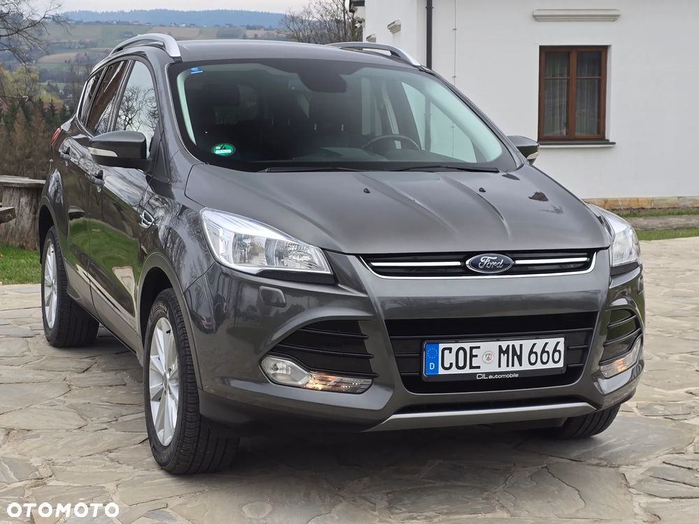 Ford Kuga 2.0 TDCi 2x4 Titanium - 16