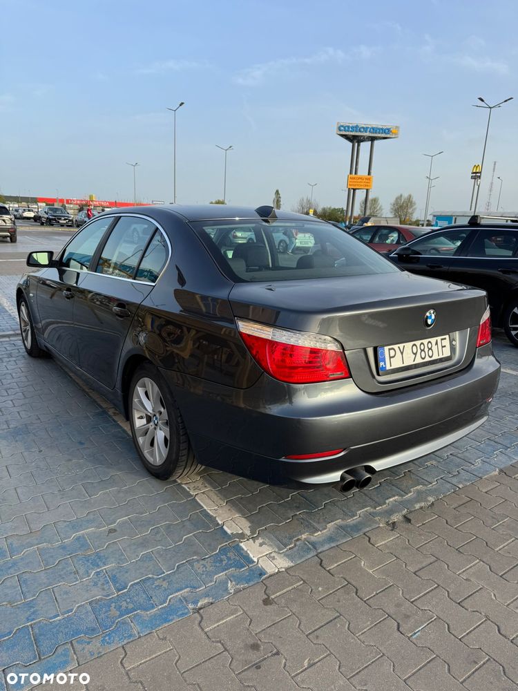 BMW Seria 5 535i xDrive - 14