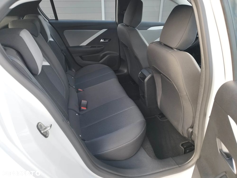 Opel Astra 1.2 Turbo Edition - 29