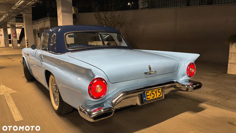 Ford Thunderbird - 6