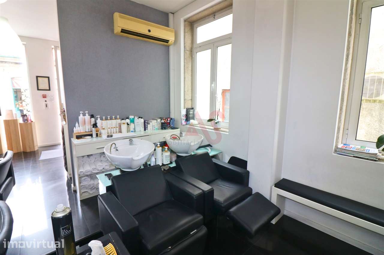 💈 Trespasse de Cabeleireiro Pronto a Operar no Centro de Vizel - Grande imagem: 3/9