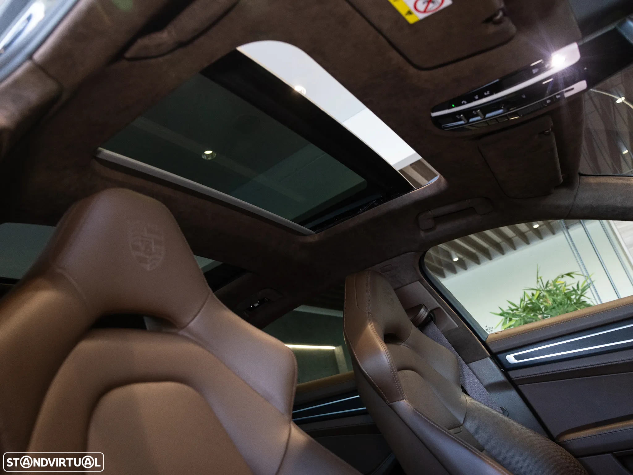 Porsche Panamera 4 E-Hybrid Platinum Edition - 55