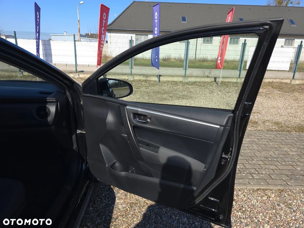 Toyota Corolla 1.6 Active EU6 - 13