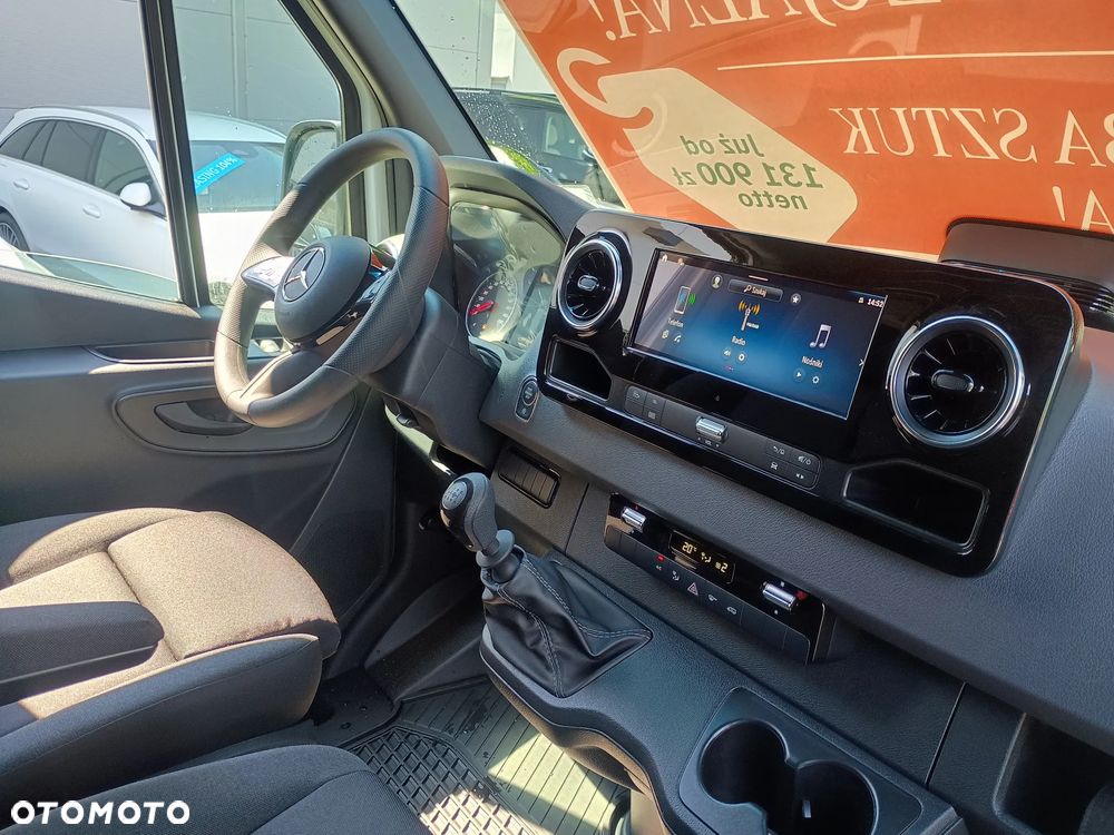 Mercedes-Benz Sprinter Furgon L2H2 150KM - wyprzedaż rocznika 2025 - 2