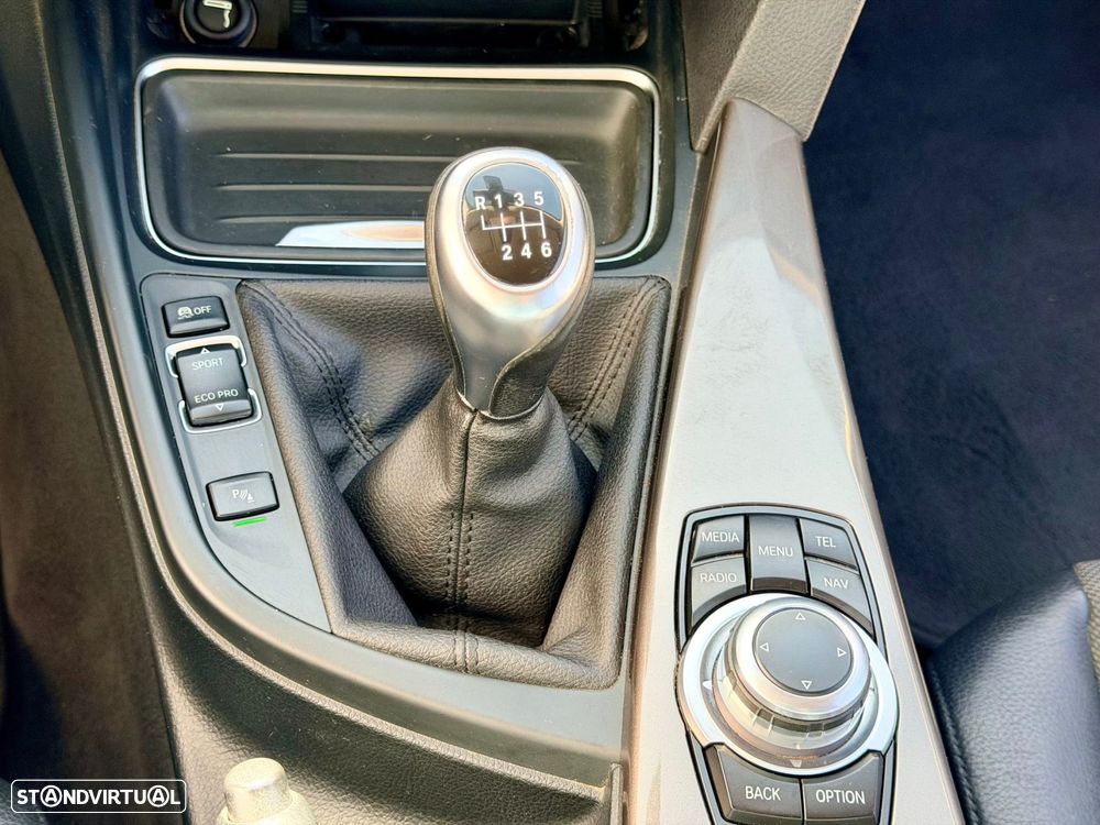 BMW 318 d Line Modern - 30