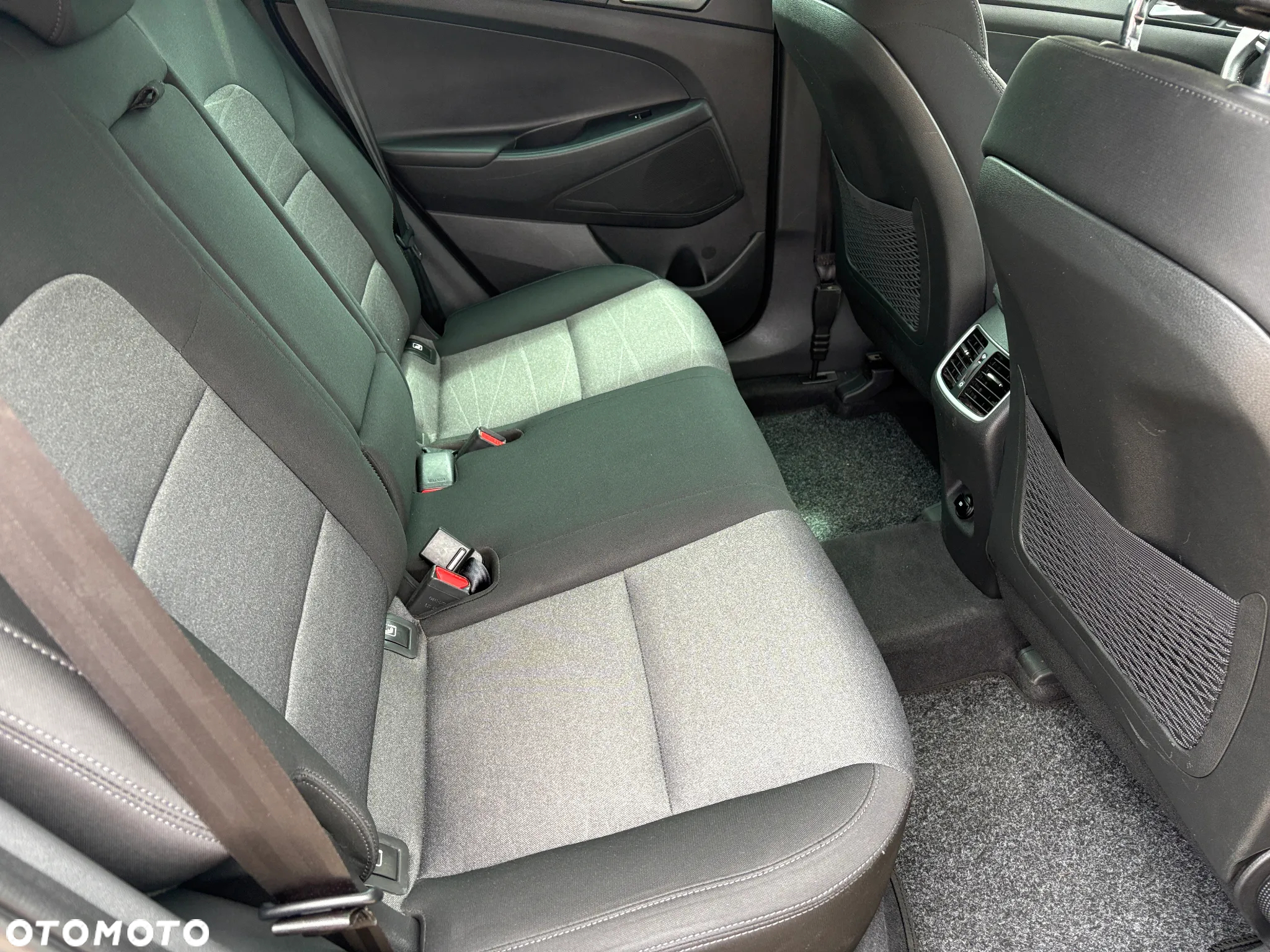 Hyundai Tucson 1.6 GDI BlueDrive GO 2WD - 17