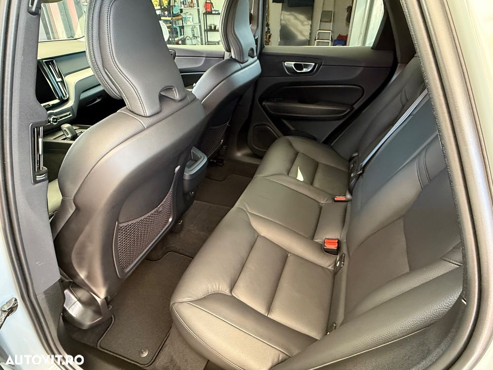 Volvo XC 60 B4 D Core - 11