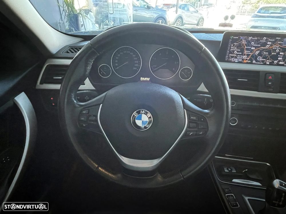 BMW 320 d Touring Sport Auto - 24