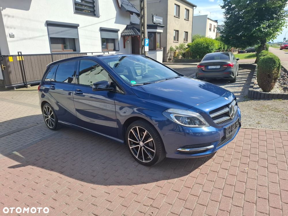 Mercedes-Benz Klasa B 180 CDI (BlueEFFICIENCY) - 1