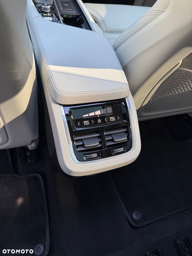 Volvo XC 90 D5 AWD Inscription 7os - 9