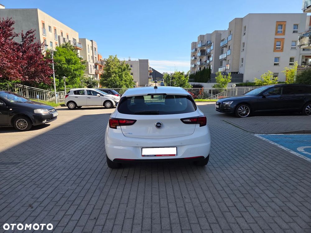 Opel Astra 1.2 T Edition S&S - 6