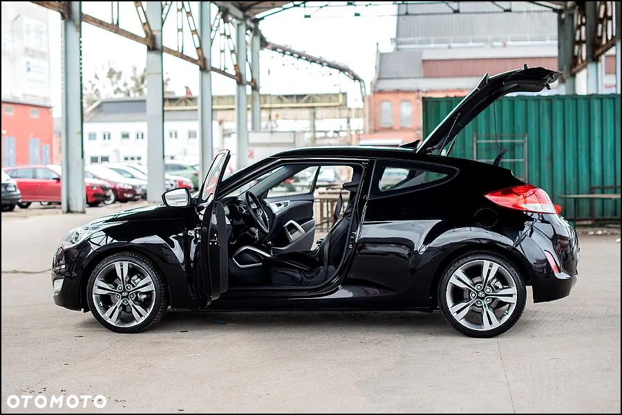 Hyundai Veloster - 13