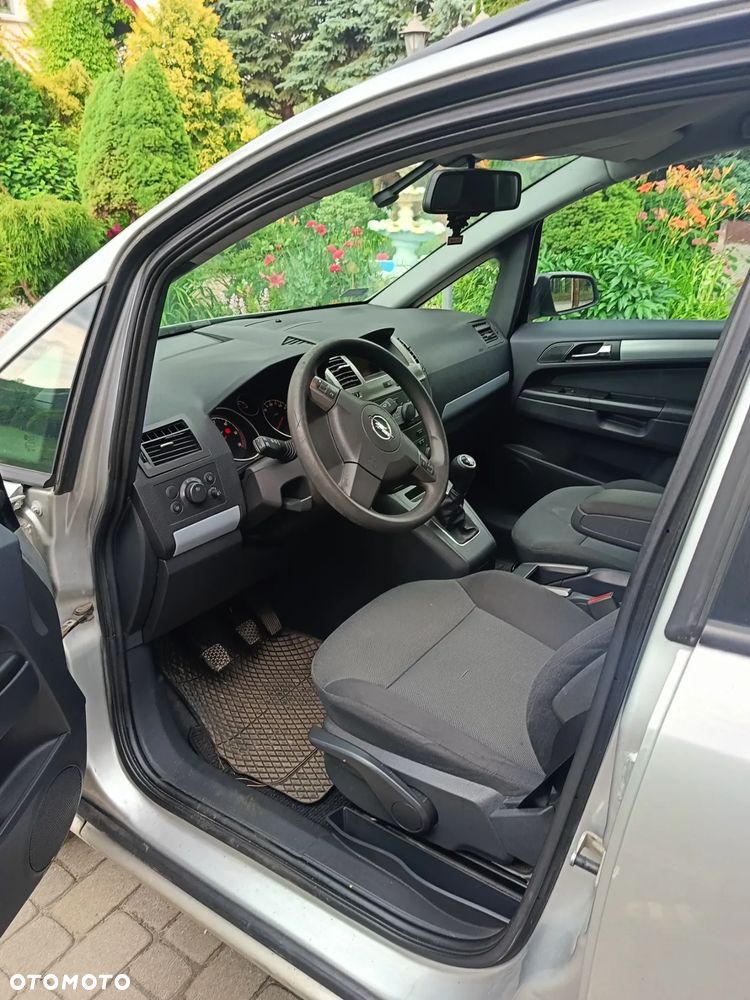 Opel Zafira - 4