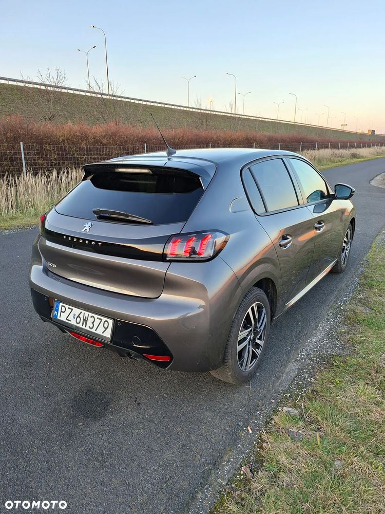 Peugeot 208 Benzin 100 Allure - 10