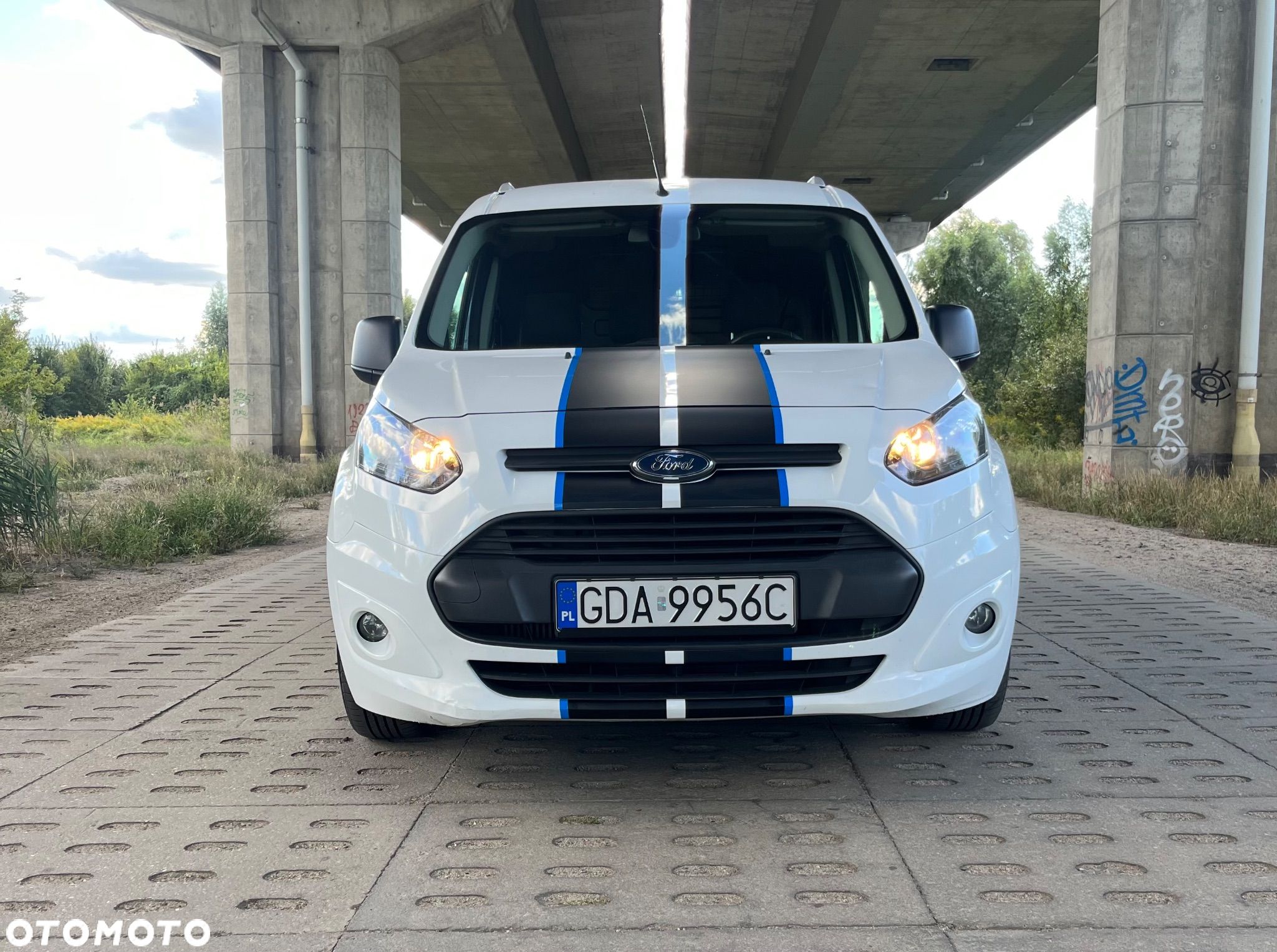 Ford Transit Connect L2 - 1