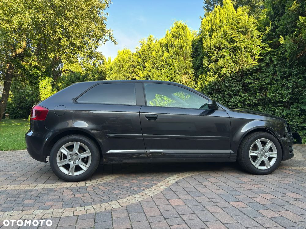 Audi A3 3-drzwiowe 1.6 TDI DPF Attraction - 1