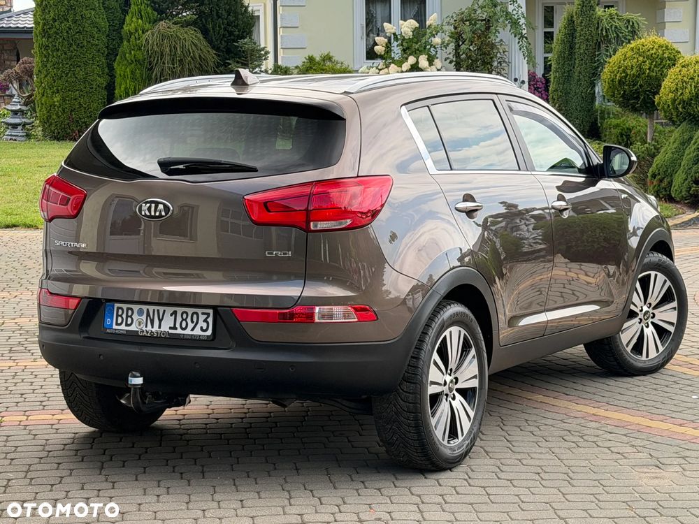 Kia Sportage 2.0 CRDI 4WD Fifa World Cup Edition - 12
