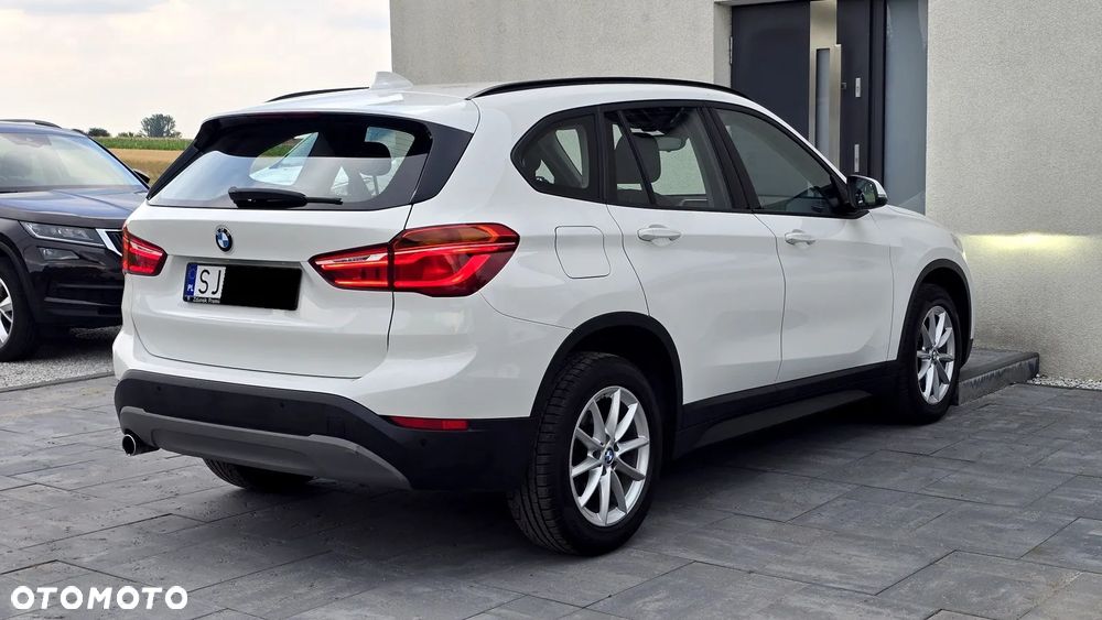 BMW X1 sDrive18i Business Edition - 17