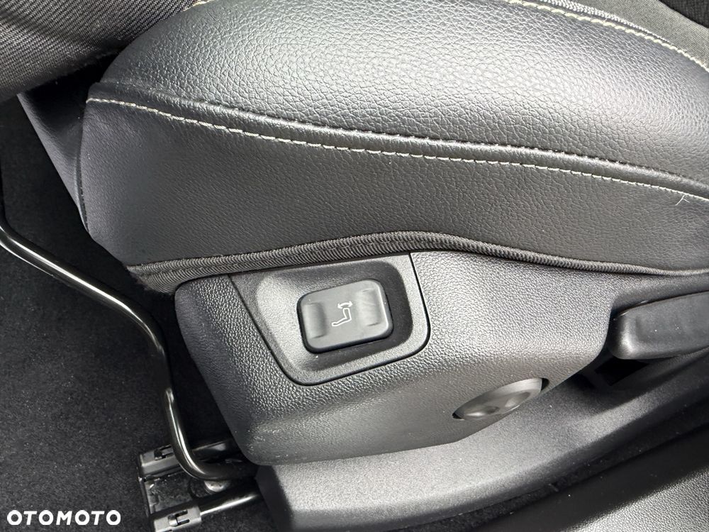 Opel Grandland X 1.2 Start/Stop Automatik INNOVATION - 29